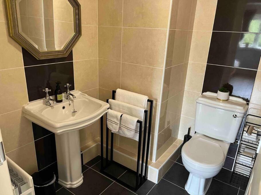 Hillcrest Lodge, Private Apartment On Lough Corrib, Oughterard Galway Zewnętrze zdjęcie